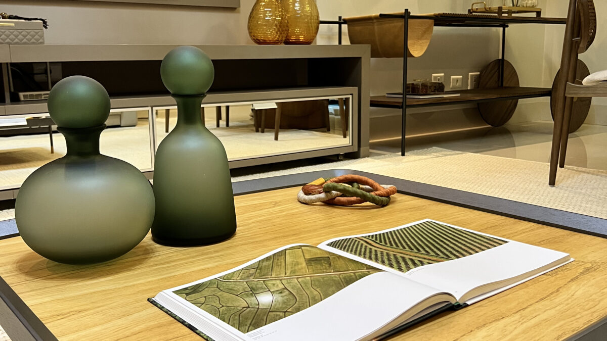 Mesa de Centro Fratelli: Design Elegante e Funcionalidade para Seu Espaço